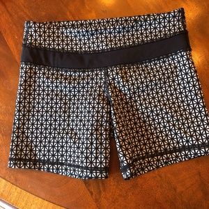 Lululemon bike/compression shorts